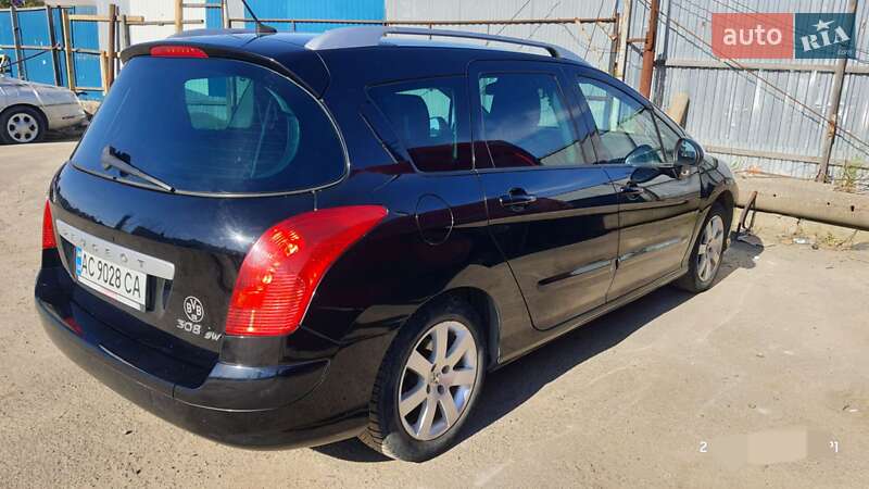 Универсал Peugeot 308 2011 в Луцке