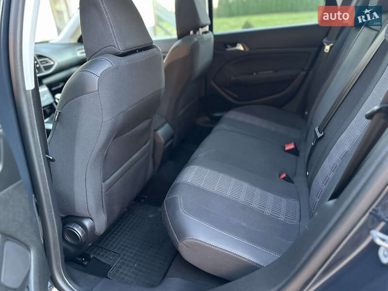 Универсал Peugeot 308 2018 в Бродах