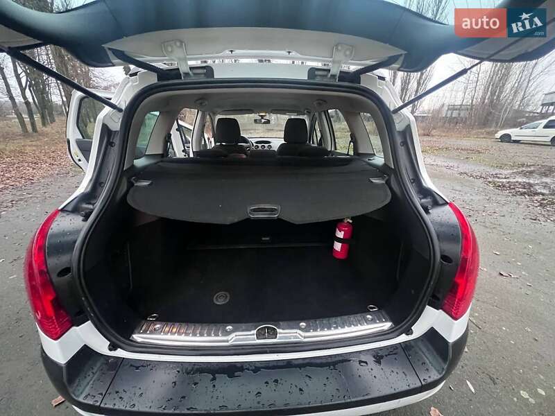 Универсал Peugeot 308 2011 в Радомышле