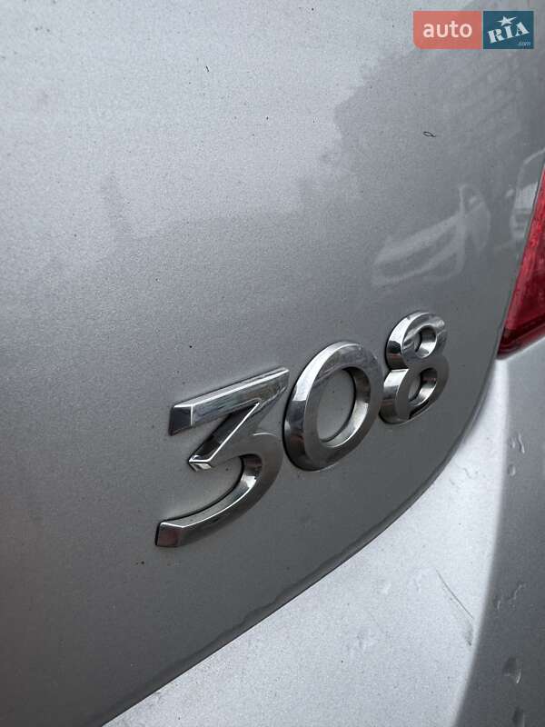 Хэтчбек Peugeot 308 2011 в Сумах