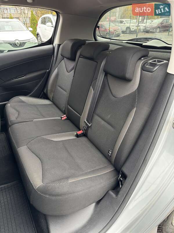 Хэтчбек Peugeot 308 2011 в Сумах