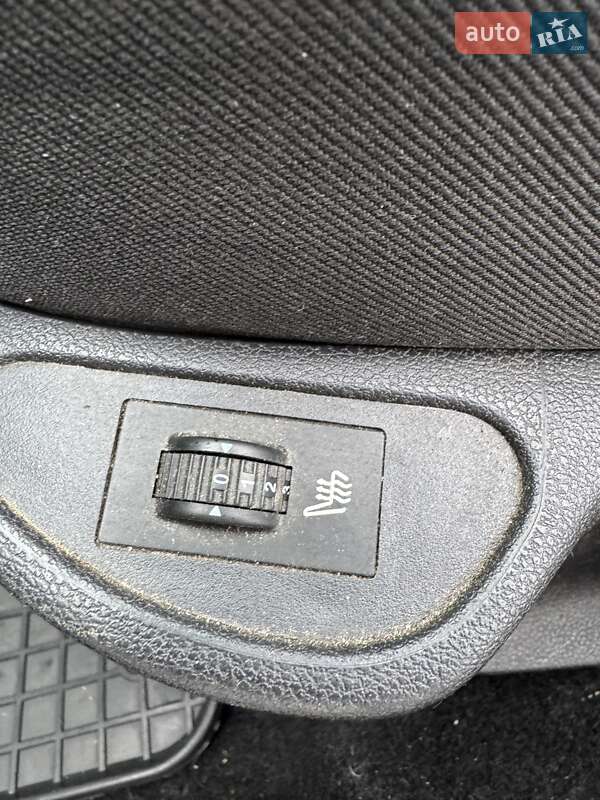 Хэтчбек Peugeot 308 2011 в Сумах