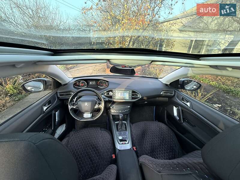 Универсал Peugeot 308 2016 в Каменском