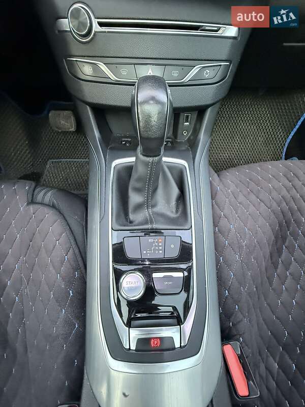 Универсал Peugeot 308 2016 в Каменском