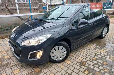 Хетчбек Peugeot 308 2012 в Сараті