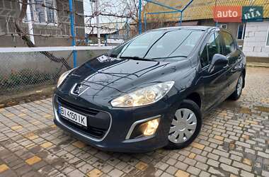 Хэтчбек Peugeot 308 2012 в Сарате