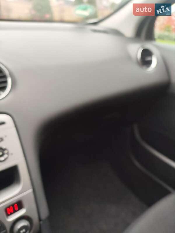 Хэтчбек Peugeot 308 2008 в Луцке фото 19 Хэтчбек Peugeot 308 2008 в Луцке