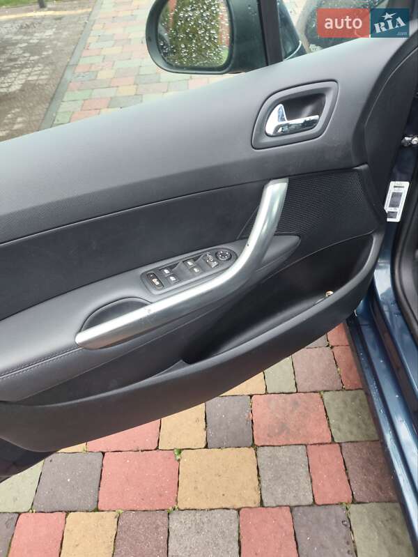 Хэтчбек Peugeot 308 2011 в Луцке