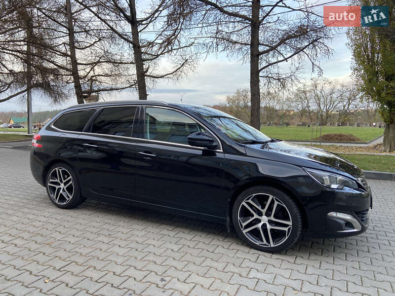 Универсал Peugeot 308 2015 в Звягеле