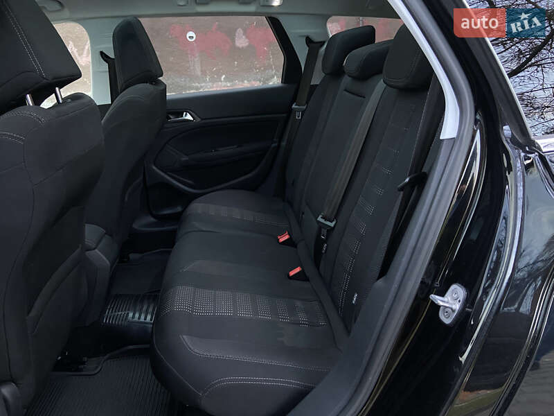 Универсал Peugeot 308 2015 в Звягеле