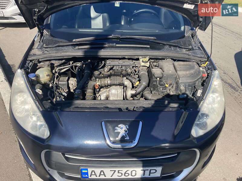 Хэтчбек Peugeot 308 2012 в Киеве