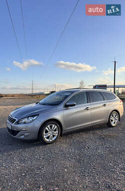 Універсал Peugeot 308 2015 в Рівному