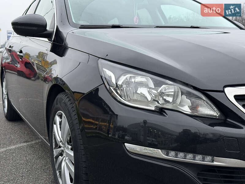 Универсал Peugeot 308 2015 в Киеве