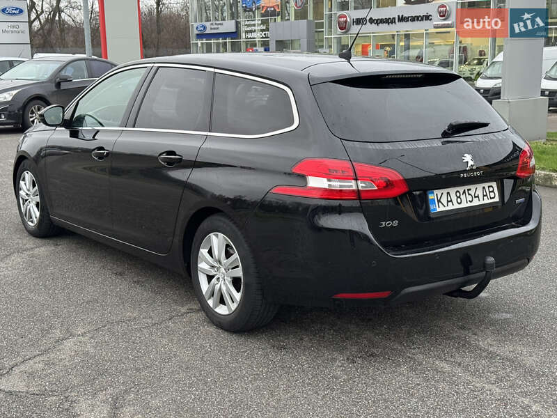 Универсал Peugeot 308 2015 в Киеве