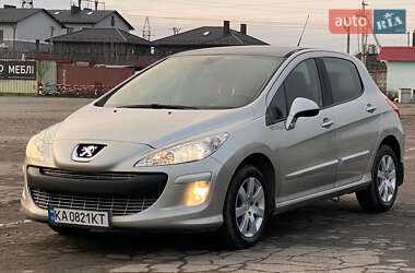Хэтчбек Peugeot 308 2010 в Ровно