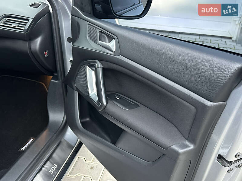 Хэтчбек Peugeot 308 2015 в Одессе фото 43 Хэтчбек Peugeot 308 2015 в Одессе