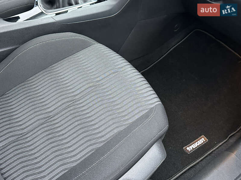 Хэтчбек Peugeot 308 2015 в Одессе фото 49 Хэтчбек Peugeot 308 2015 в Одессе