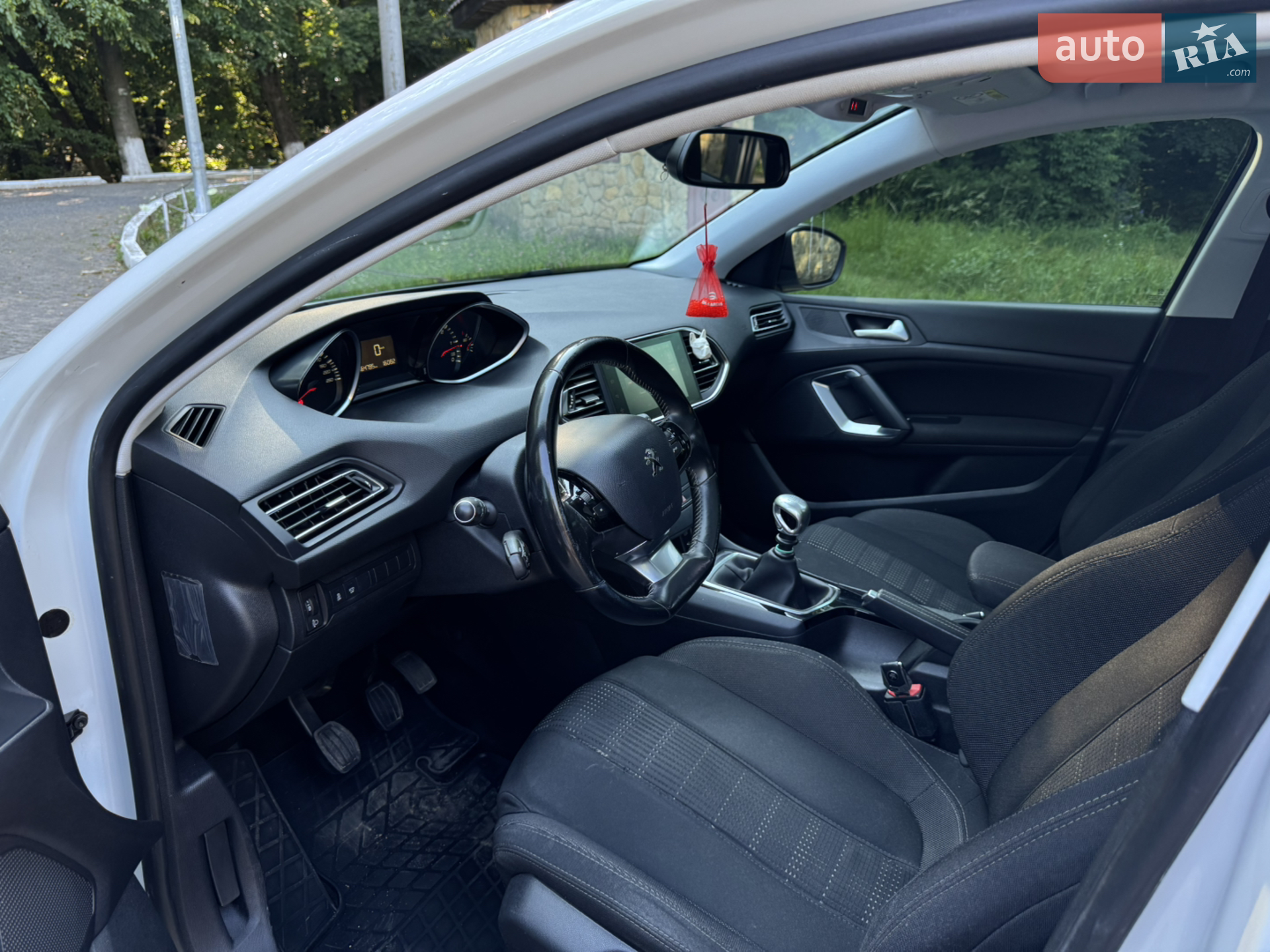Peugeot 308 2015 VIN VF3LCBHZHFS211812 фото оголошення 24 з 29