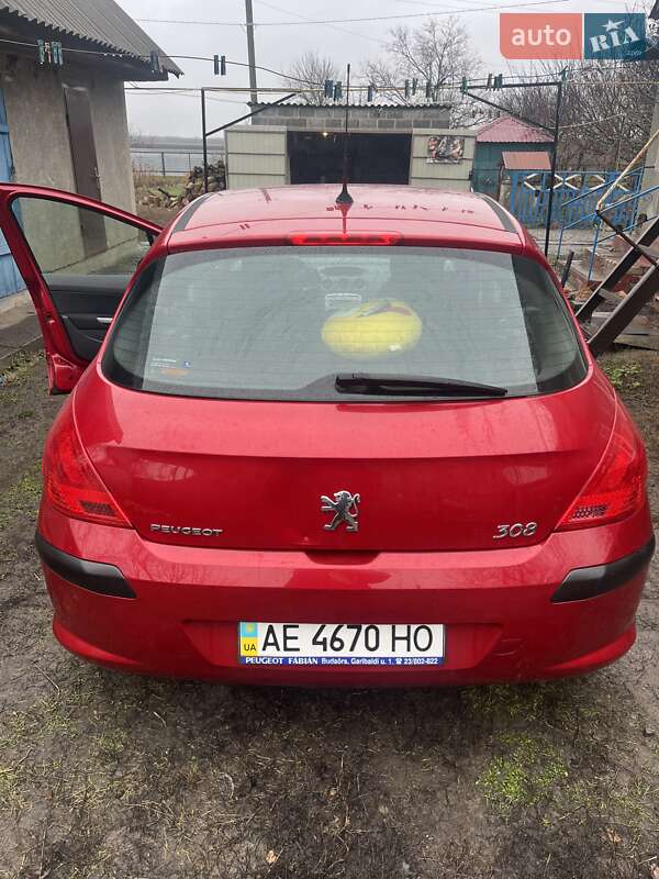 Хэтчбек Peugeot 308 2007 в Юрьевке
