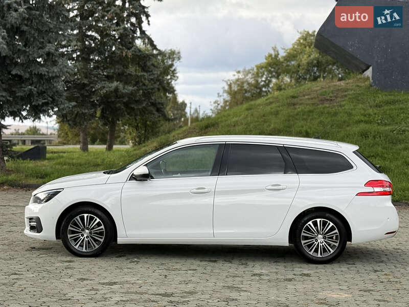 Универсал Peugeot 308 2021 в Дубно