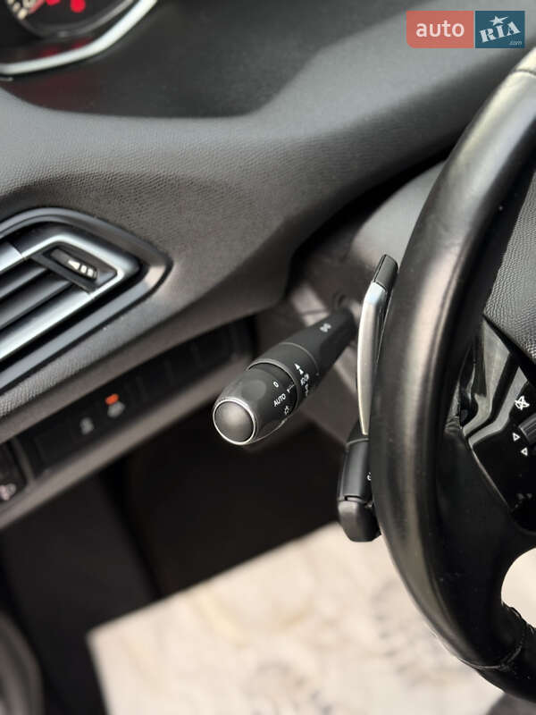 Универсал Peugeot 308 2021 в Дубно