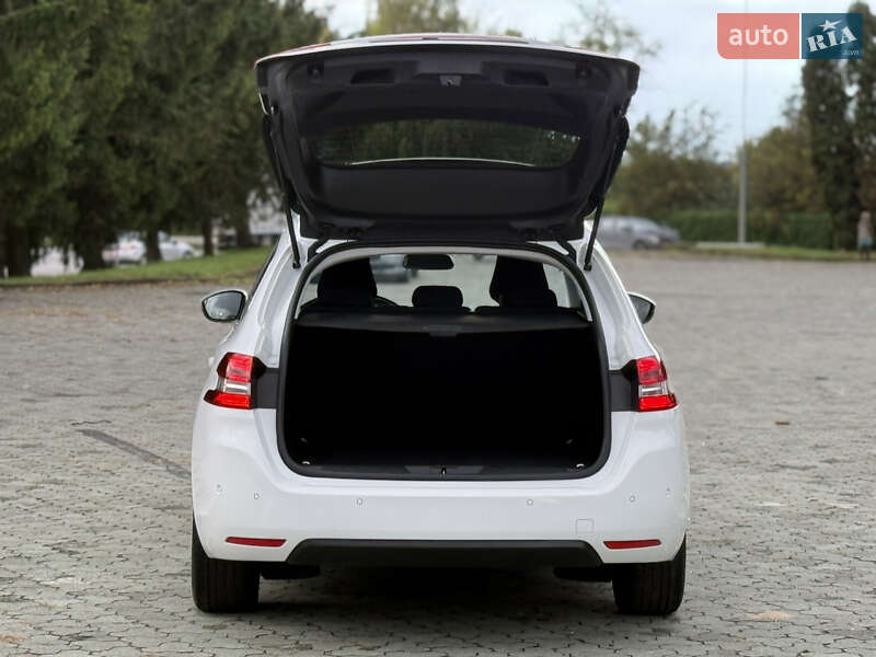 Универсал Peugeot 308 2021 в Дубно