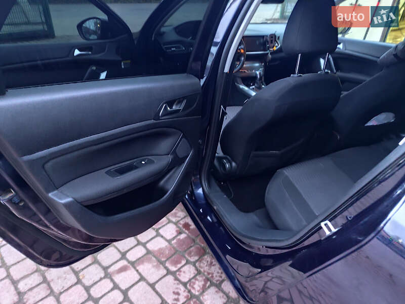 Універсал Peugeot 308 2015 в Бродах фото 16 Універсал Peugeot 308 2015 в Бродах