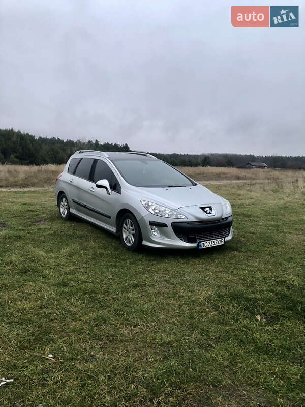 Универсал Peugeot 308 2009 в Буске