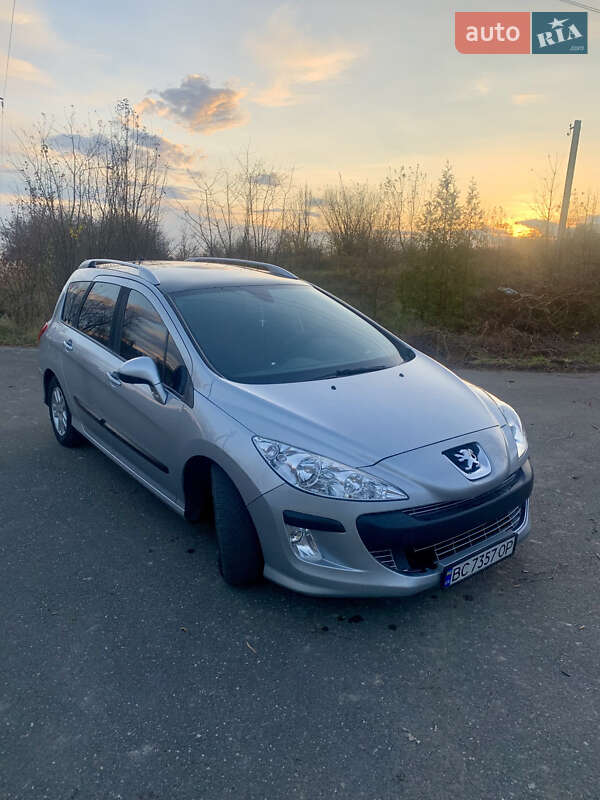 Универсал Peugeot 308 2009 в Буске