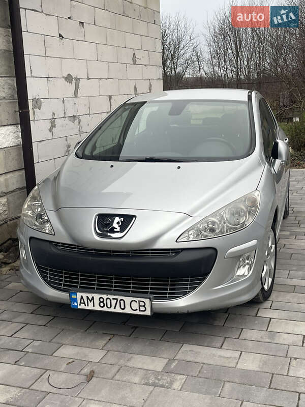 Хэтчбек Peugeot 308 2009 в Бердичеве