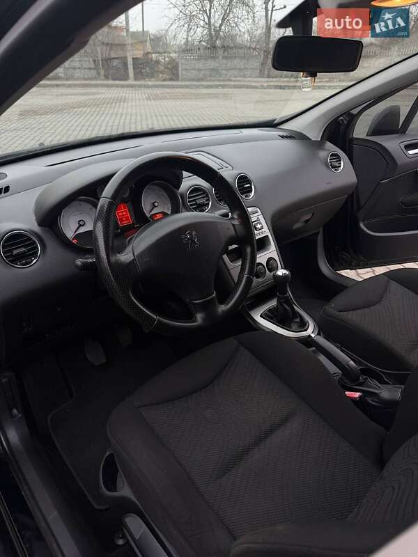 Универсал Peugeot 308 2010 в Львове