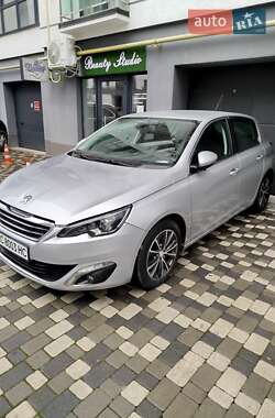 Хэтчбек Peugeot 308 2014 в Ивано-Франковске