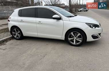 Хэтчбек Peugeot 308 2016 в Запорожье