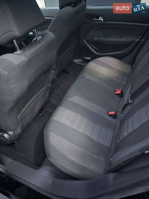 Универсал Peugeot 308 2015 в Дубно фото 30 Универсал Peugeot 308 2015 в Дубно