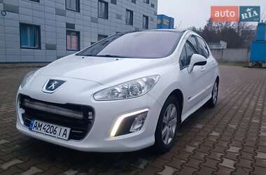 Хэтчбек Peugeot 308 2012 в Броварах