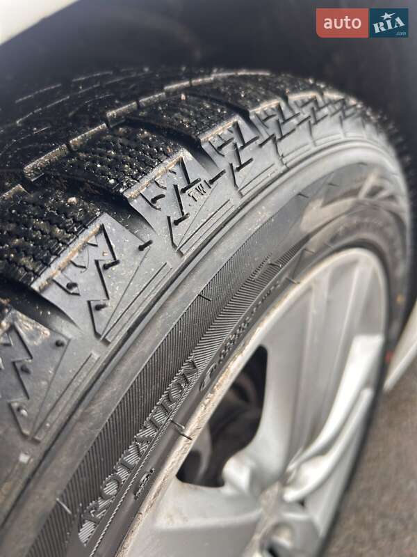 Універсал Peugeot 308 2014 в Чернівцях