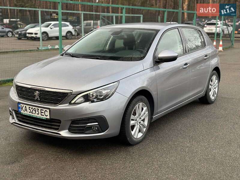 Peugeot 308 2021