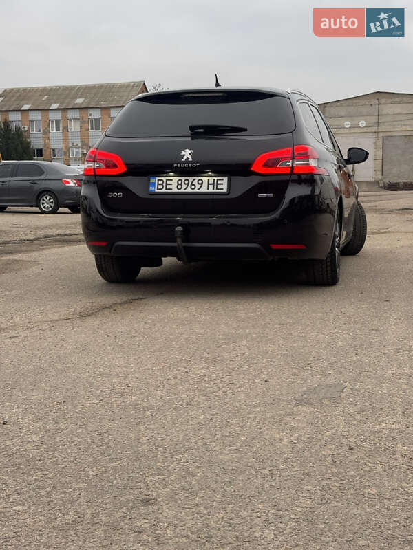 Універсал Peugeot 308 2015 в Миколаєві