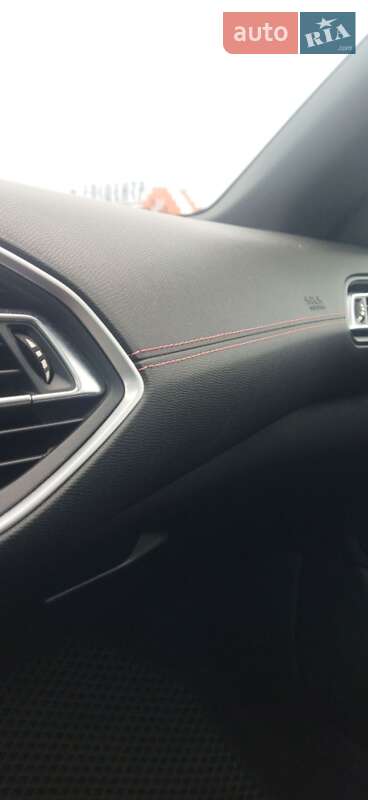 Универсал Peugeot 308 2015 в Львове