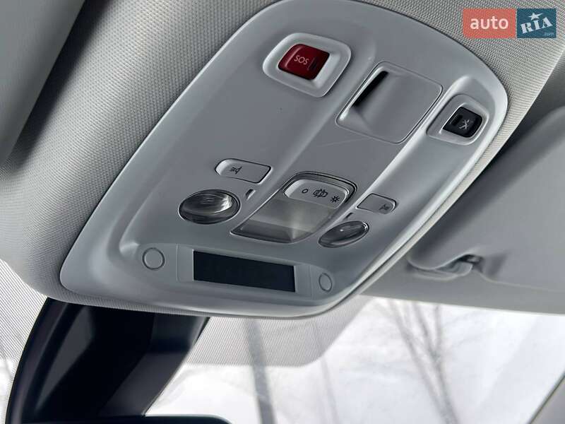 Универсал Peugeot 308 2018 в Киеве фото 28 Универсал Peugeot 308 2018 в Киеве
