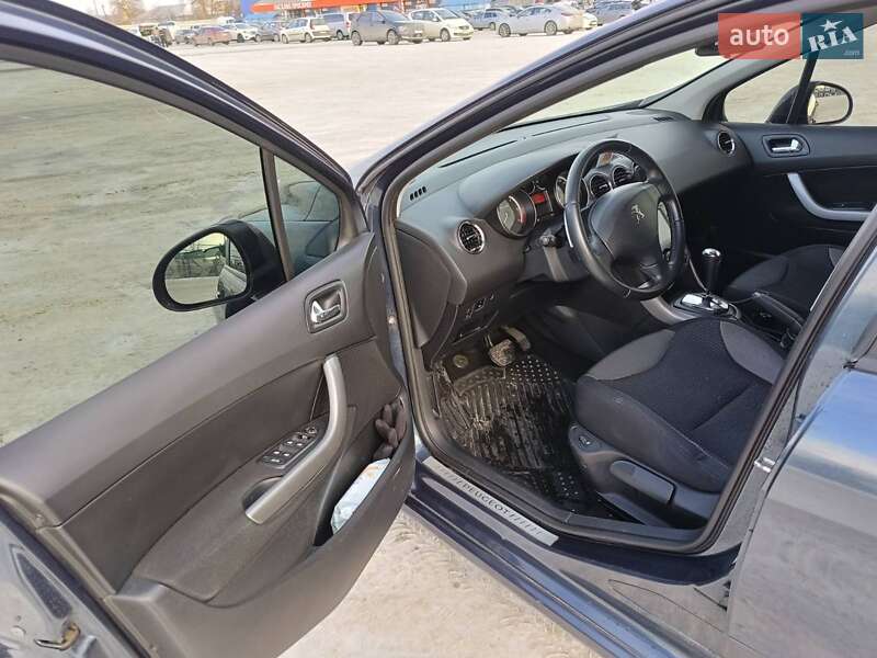 Хэтчбек Peugeot 308 2012 в Львове