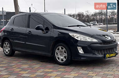 Хетчбек Peugeot 308 2011 в Стрию