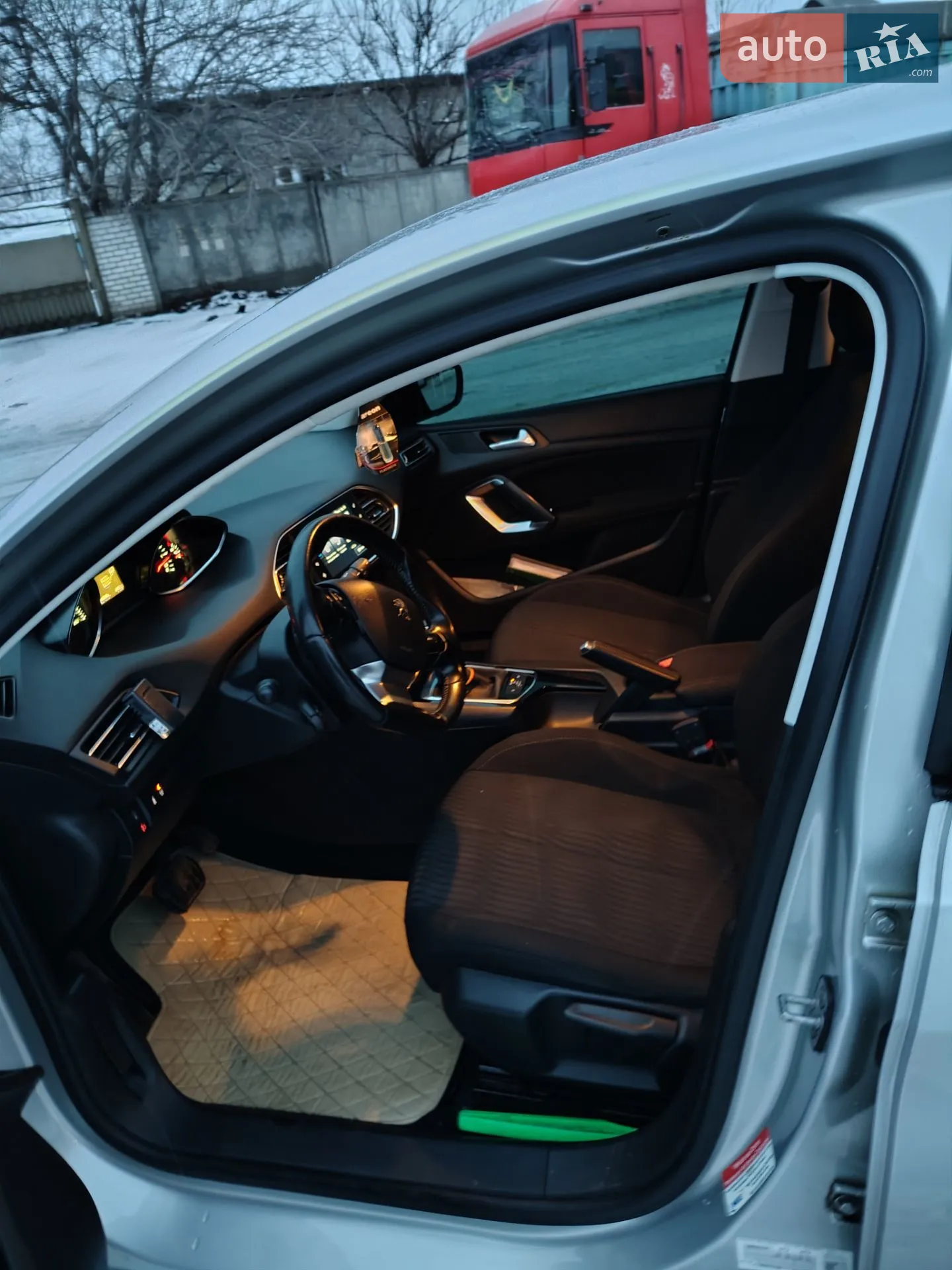 2015 Peugeot 308 - мініатюра 17