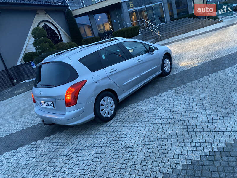 Хэтчбек Peugeot 308 2012 в Стрые