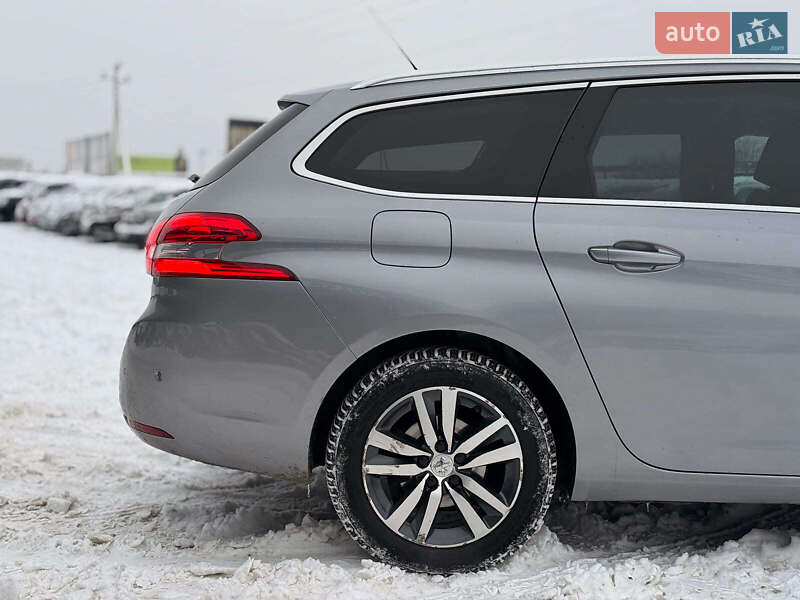 Универсал Peugeot 308 2018 в Львове