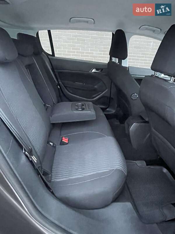 Хэтчбек Peugeot 308 2014 в Луцке