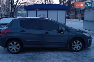 Хэтчбек Peugeot 308 2013 в Киеве