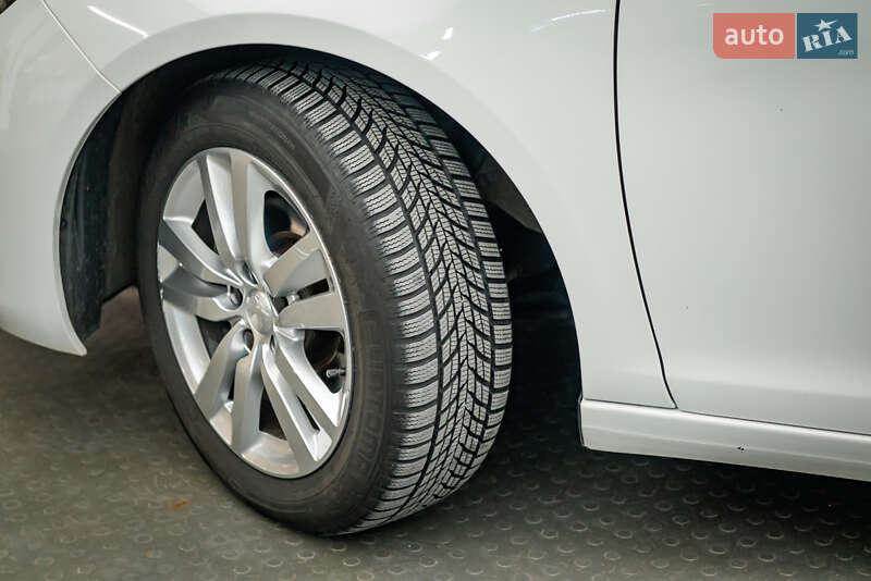 Хэтчбек Peugeot 308 2020 в Киеве