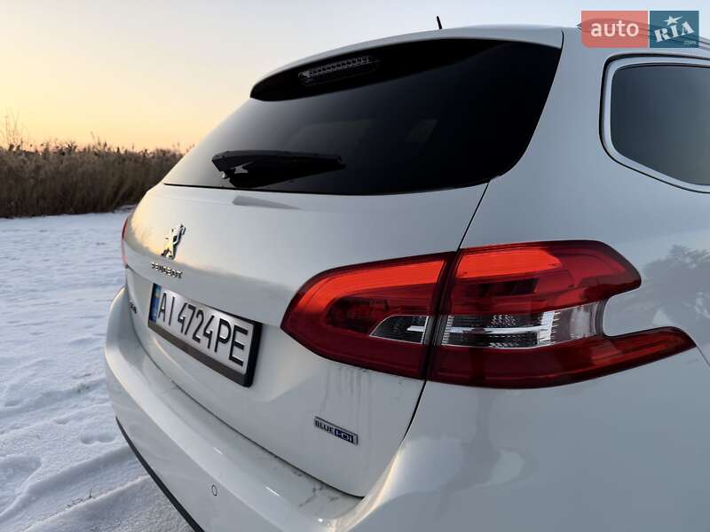 Универсал Peugeot 308 2016 в Киеве