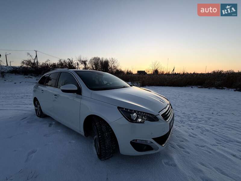 Универсал Peugeot 308 2016 в Киеве